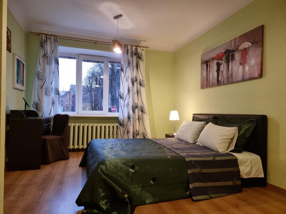3 Bedrooms Next To Dom Square Butas Riga