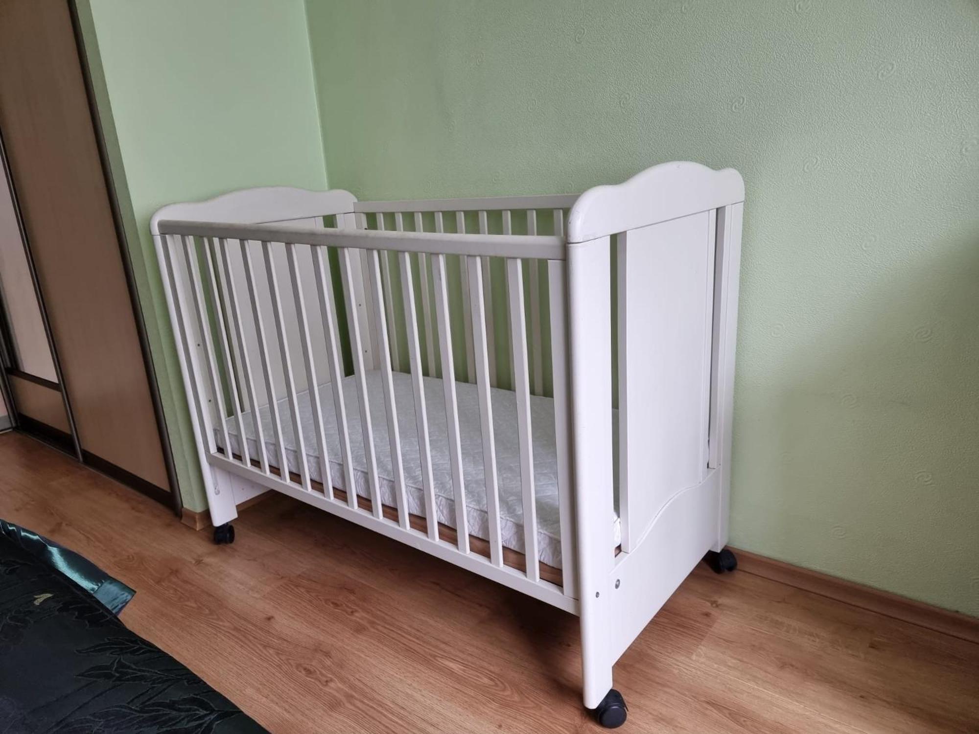 3 Bedrooms Next To Dom Square Butas